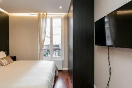 Modernized Studio - Meters From The Invalides Gardens Leilighet Paris Eksteriør bilde