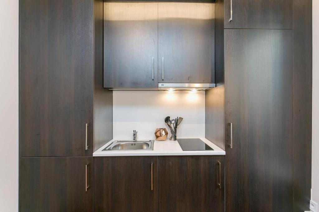 Modernized Studio - Meters From The Invalides Gardens Leilighet Paris Eksteriør bilde