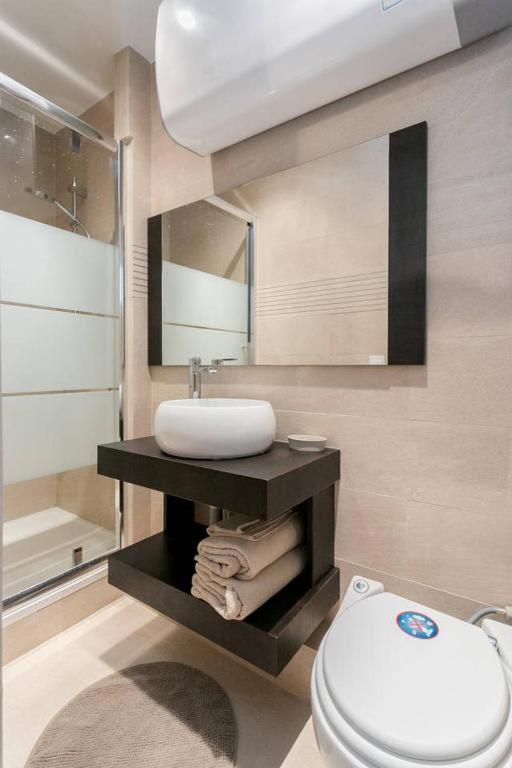 Modernized Studio - Meters From The Invalides Gardens Leilighet Paris Eksteriør bilde